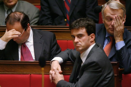 Michèle Cotta : Hollande et Valls jouent au bon flic et au mauvais flic