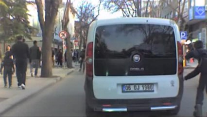 Patenci Gençlerin Trafikte Tehlikeli Oyunu