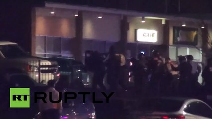 Disparan contra dos agentes en Ferguson tras renuncia del jefe de Policía