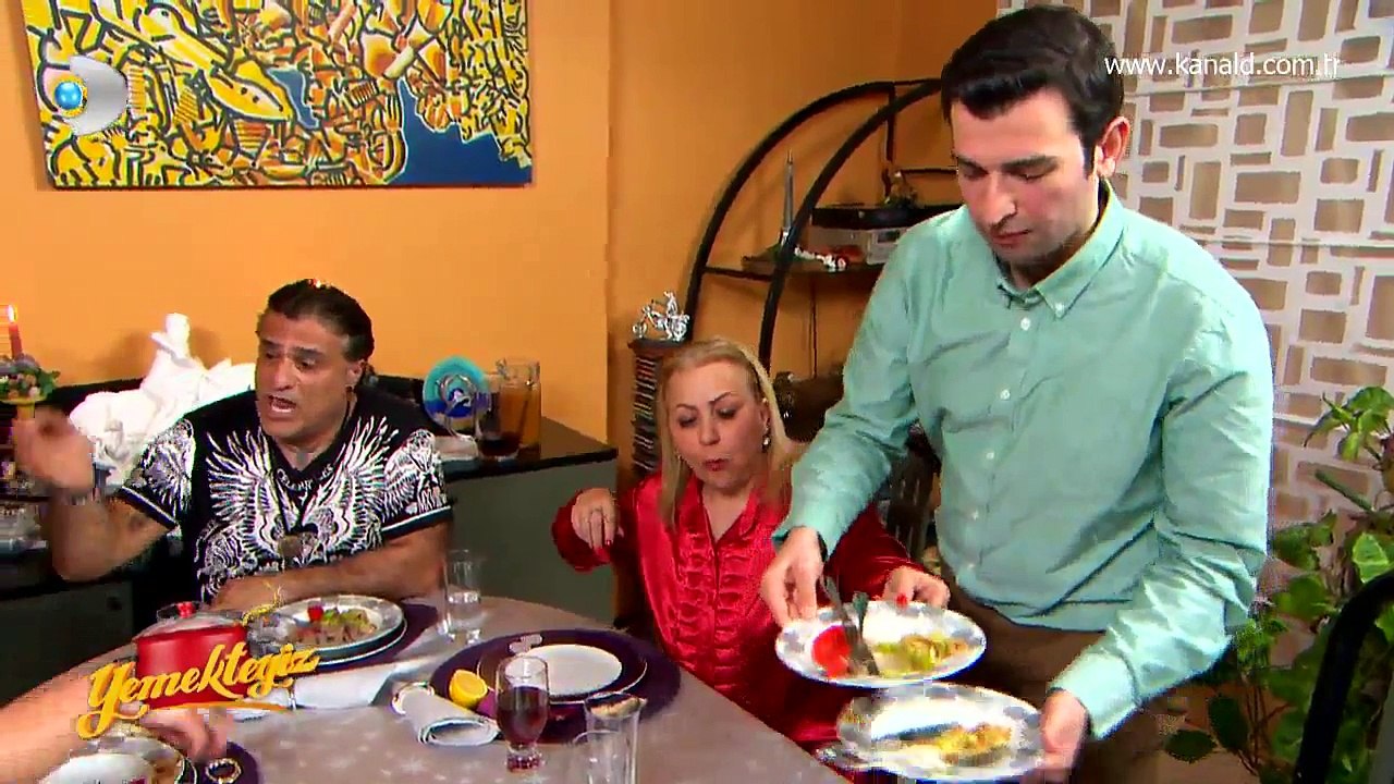 Yemekteyiz - Ana yemek fırında levrek yanı kömür patates!