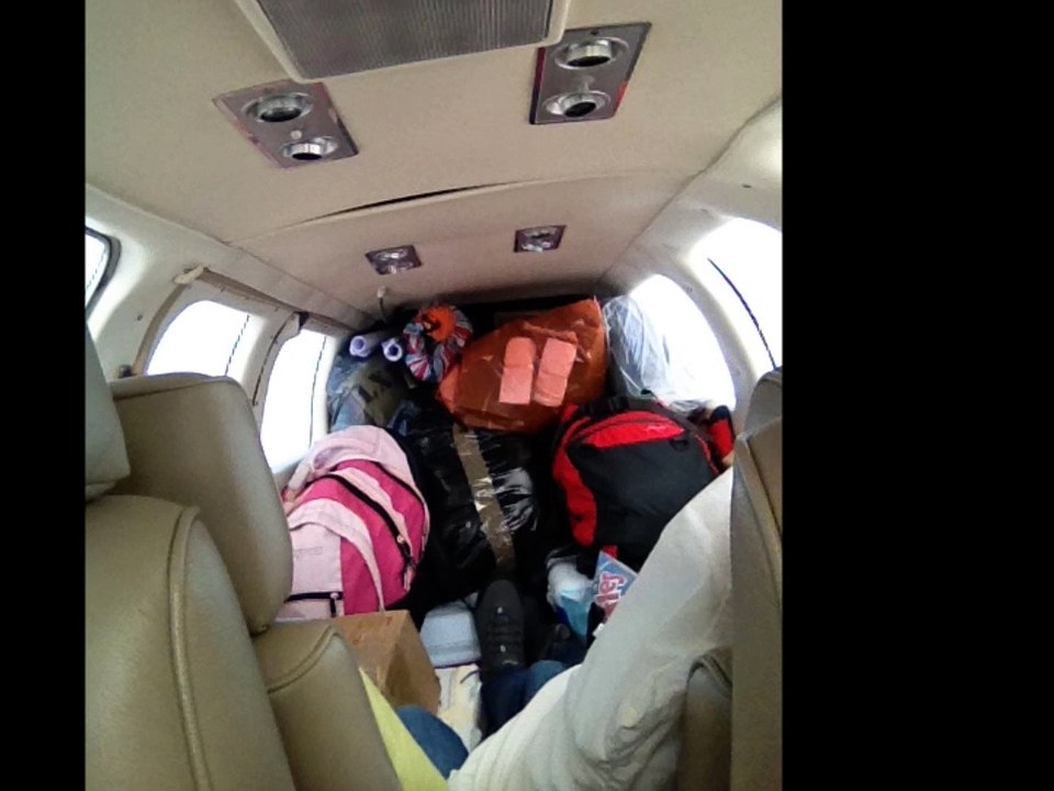 FLY IN URUYEN