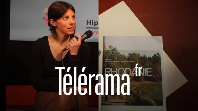 Que lisent les écrivains ? (6/11) Emmanuelle Pagano : « le photographe Bertrand Stofleth invente un pays, la Rhodanie en parcourant les rives du fleuve. »