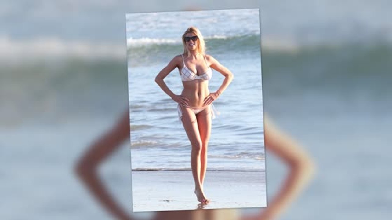 Charlotte McKinney dreht Dancing with the Stars in Ihrem Bikini