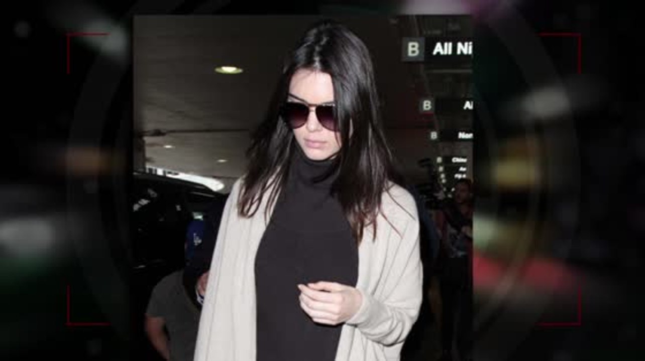 Kendall Jenner sieht erschöpft aus, als sie wieder in LA landet