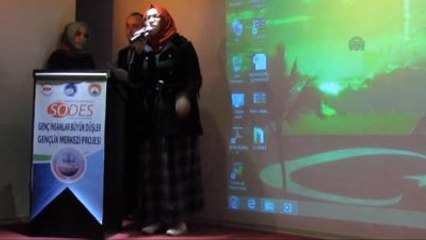 İstiklal Marşı'nın İlk 2 Kıtasını Arapça Okudu