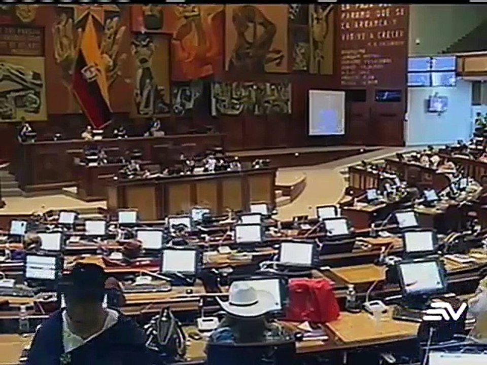 Asambleístas convocarán a ministros para explicar las sobretasas