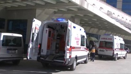 Ağaç Yerine Ayağını Kesti