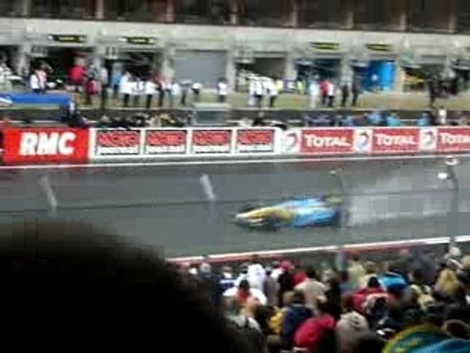 Renault F1 r25 - en ligne droite