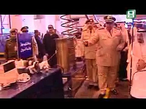 سلمان الشهامةكلمات الأمير - عبدالرحمن بن مساعد - غناء حسين الجسمي‏مهاباً في الانام طويل قامه قديم عهداً باستقامه مثيل ابيه اشباهاً و فعلا ً عصي الوصف سلمان الشهامة