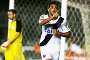 Vasco vence Resende e segue na liderança do Carioca