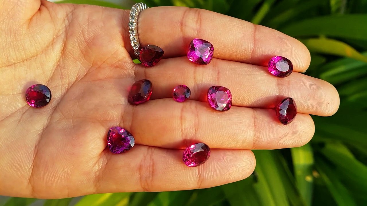 Rhodolite (pyrope-almandine garnet)