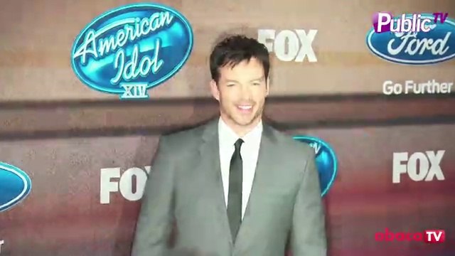 Exclu vidéo : Jennifer Lopez : sublime, entourée du jury et des finalistes American Idol 14 !