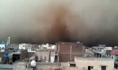 sand storm hitting city