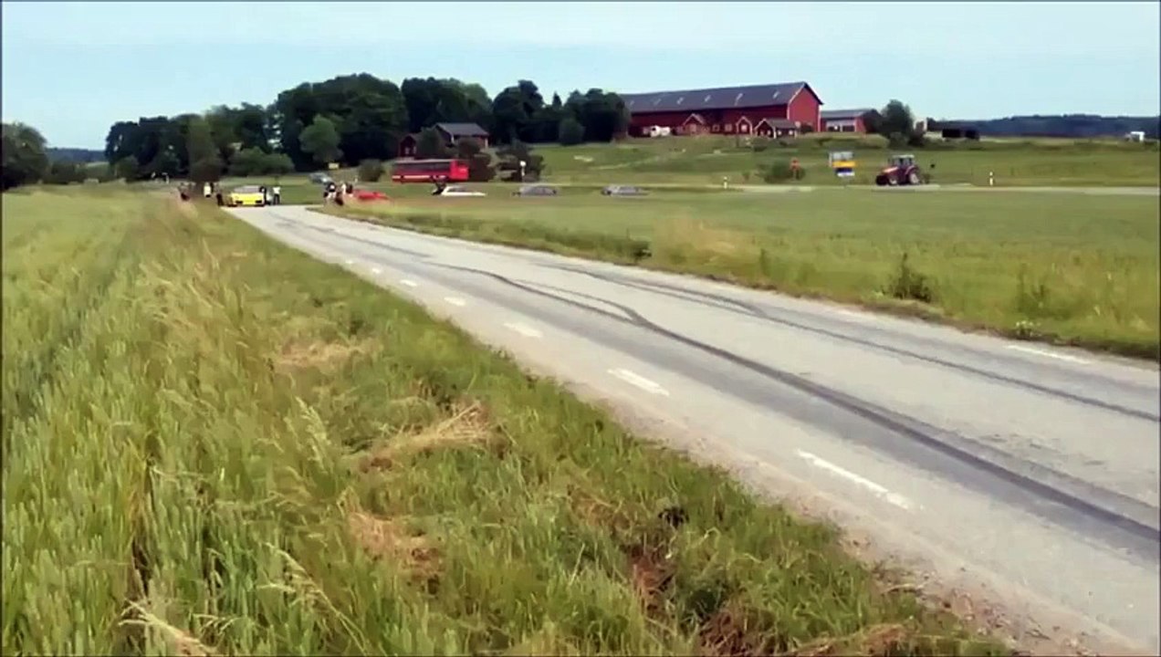 Man Jumps Over Speeding Car
