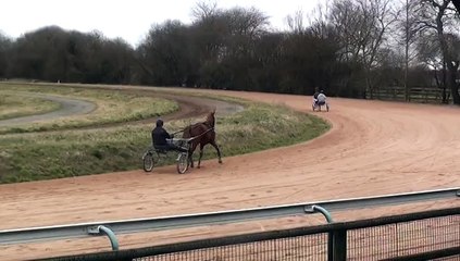DIMITRI DU ROUMOIS EN PISTE