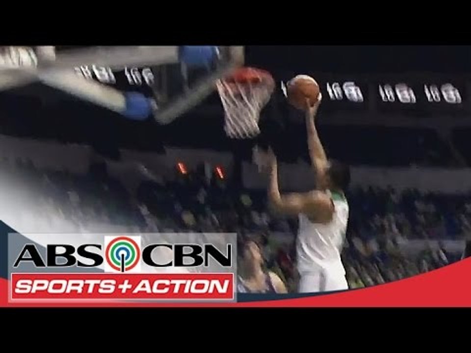 UAAP 77: Julian Sargent drops a low pass to Norbert Torres