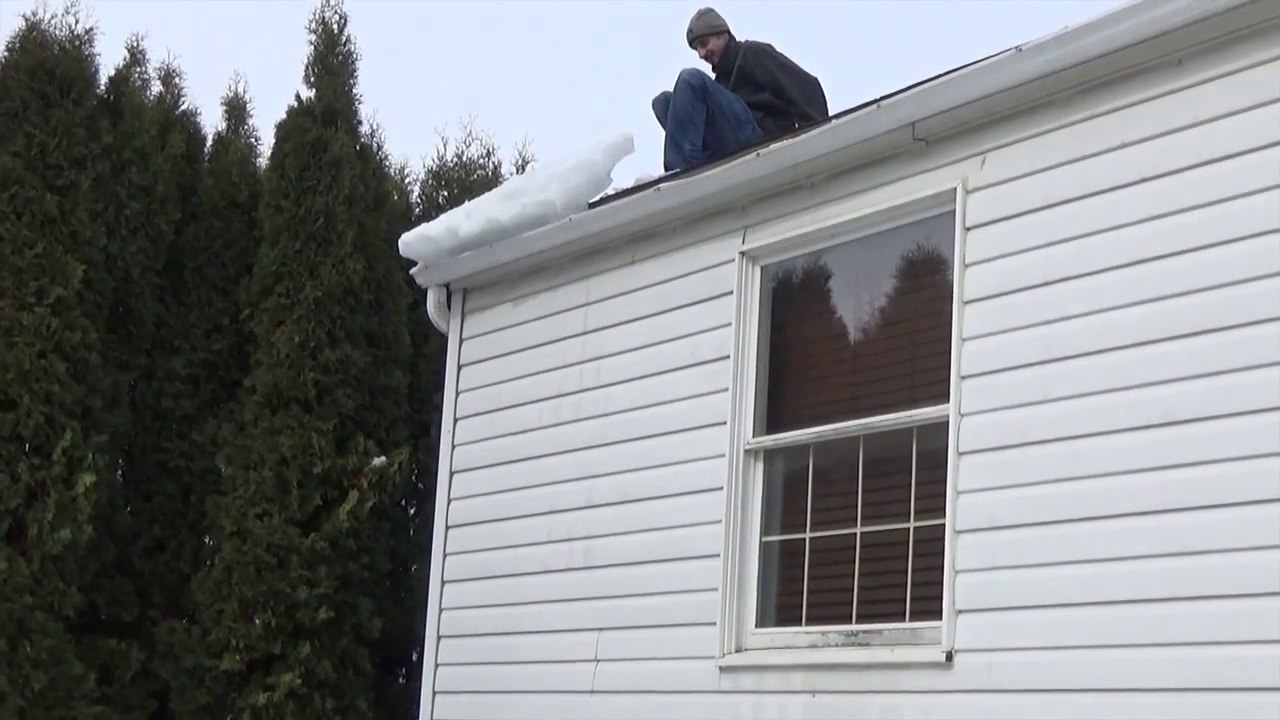 Dumb guy cleaning gutter, tears down his house!