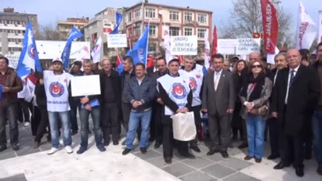Çanakkale Sağlık Çalışanlarından Çanakkale'de İş Bırakma Eylemi