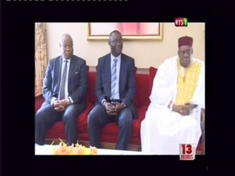 issa hayatou recu par le president macky sall