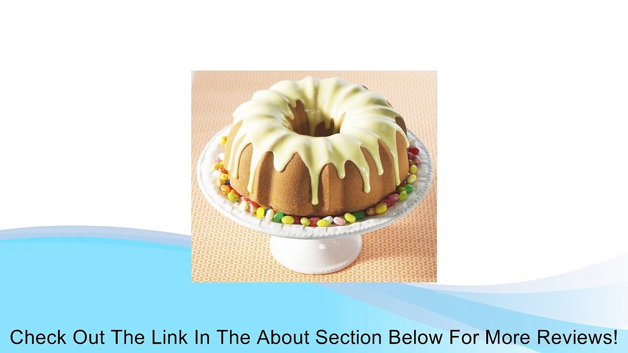 Nordic Ware Formed Bundt Pan, 12 Cup, Assorted Colors Review
