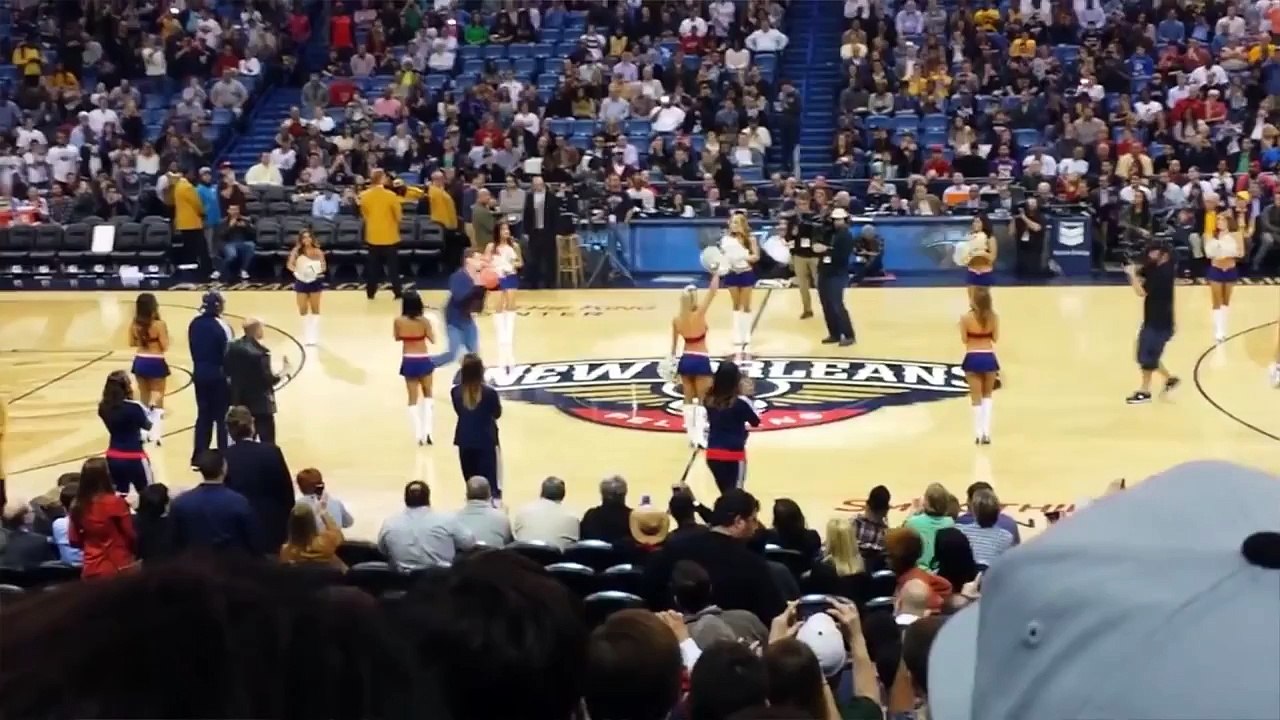 Sexy Carl's Jr Super Bowl Ad Banned From TV