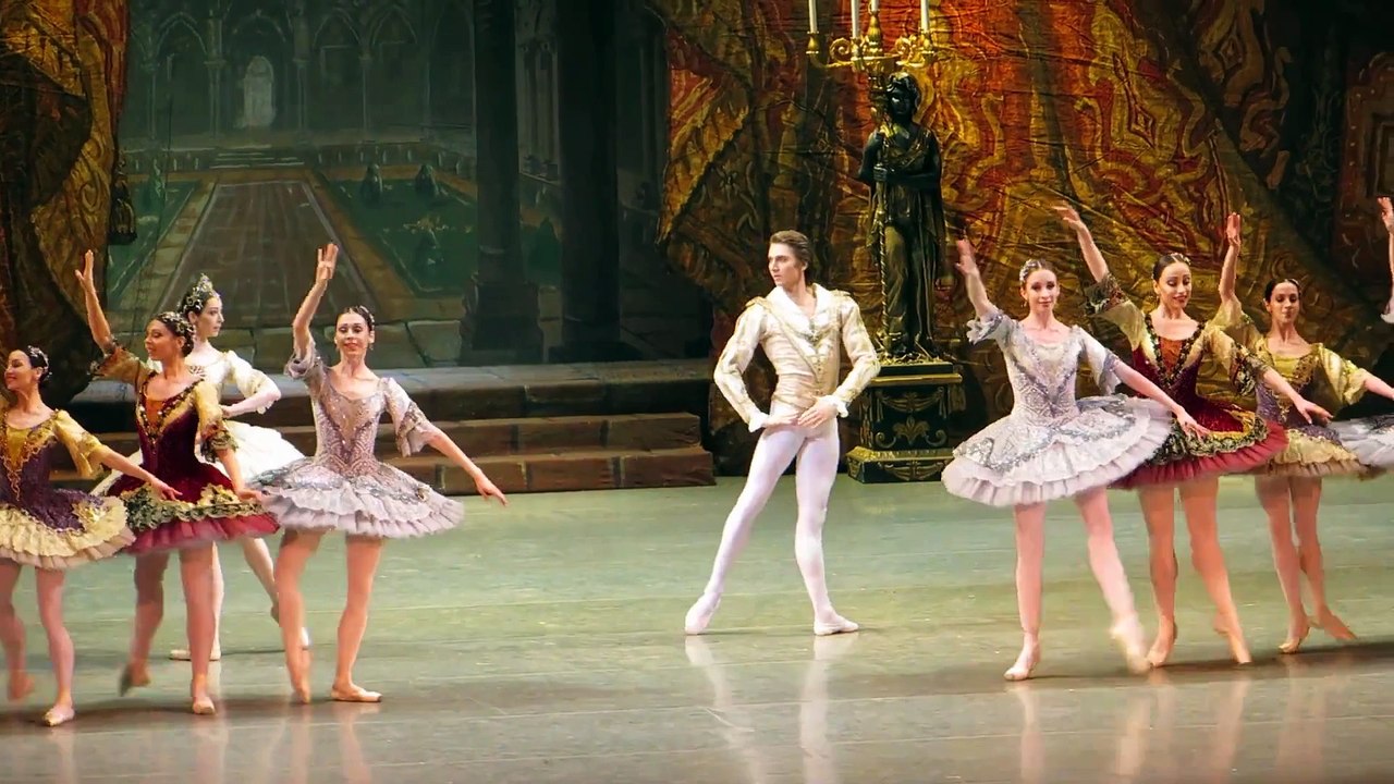 Ksenia Ryzhkova, Dmitry Sobolevsky - Grand Pas from the ballet Paquita