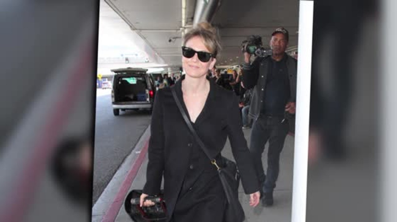 Renee Zellwegger ist wieder in LA und sieht erholt aus