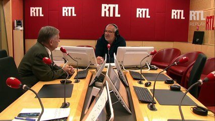 Alain Duhamel : "Le pape François est très différent de son prédécesseur, Benoît XVI"