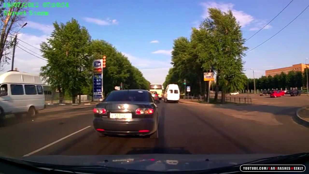 Funny and Stupid Car Crash Compilation 2014   Car Crashes Weekly