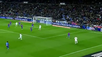 مدافع ليفانتي يمنع كريستيانو من هدف رائع