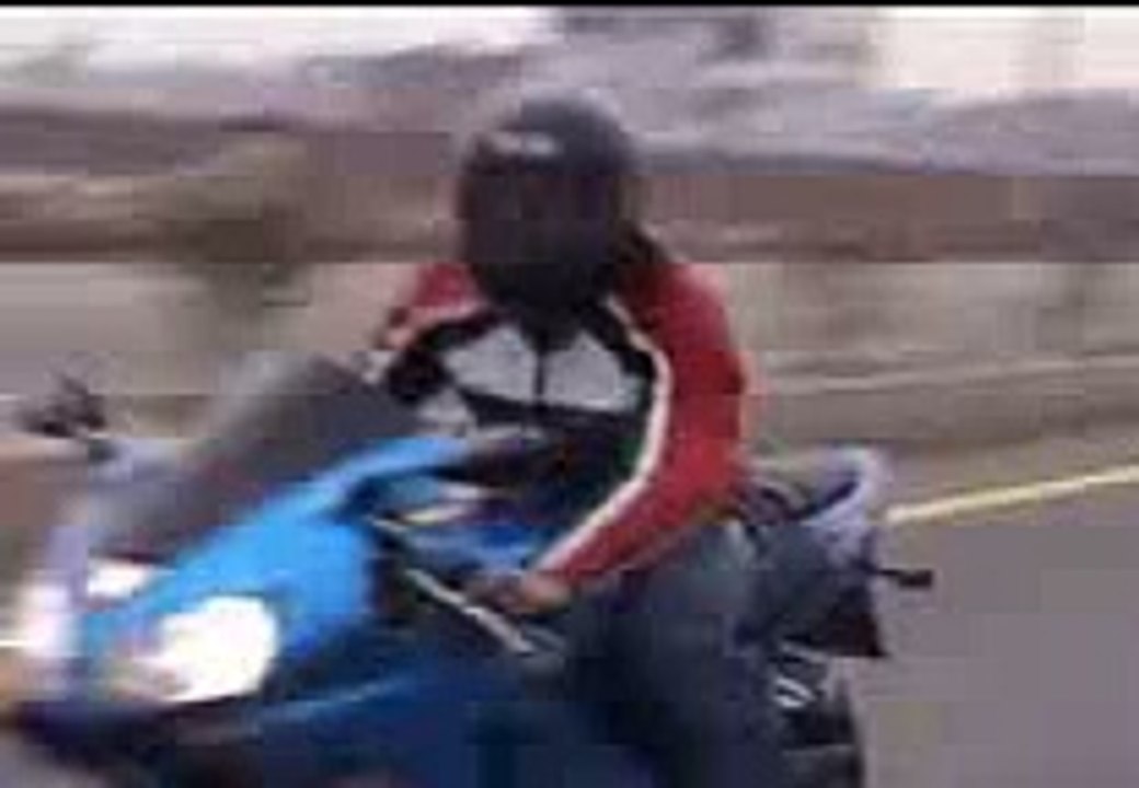 biker wheelie lahore