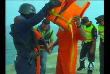 Detienen a dos ecuatorianos y un colombiano con droga en alta mar