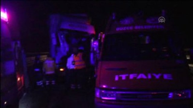 Sıkıştığı Araçtan Güçlükle Çıkarıldı