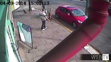 Veja menor - que foi solto pelo Ministério Público - praticando saidinha de banco em Novo Hamburgo