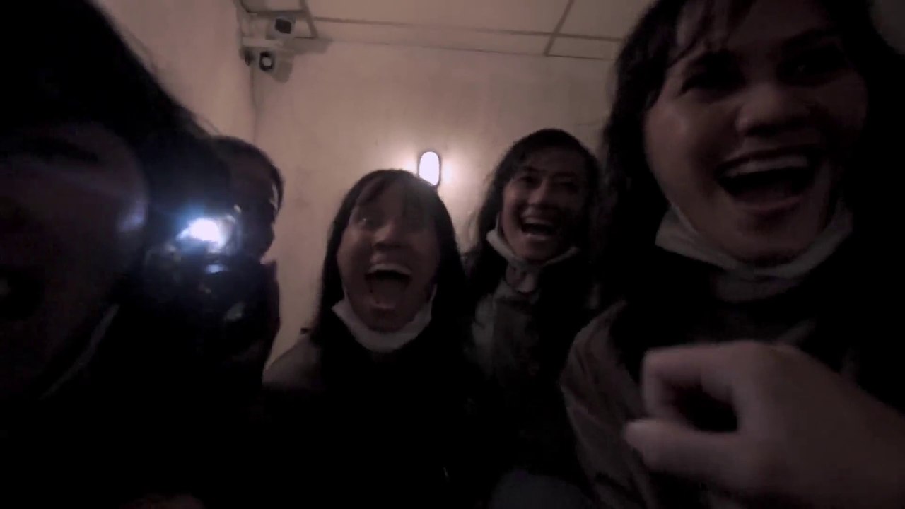 Safe Haven (V/H/S/2) Subtitulado Español