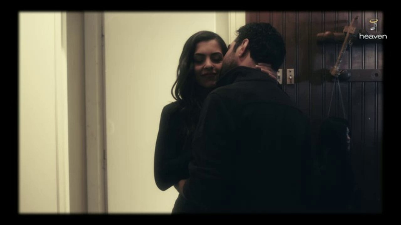 Ευδοκία Καδή - Και παραδίνομαι | Greek- face (hellenicᴴᴰ video clips)