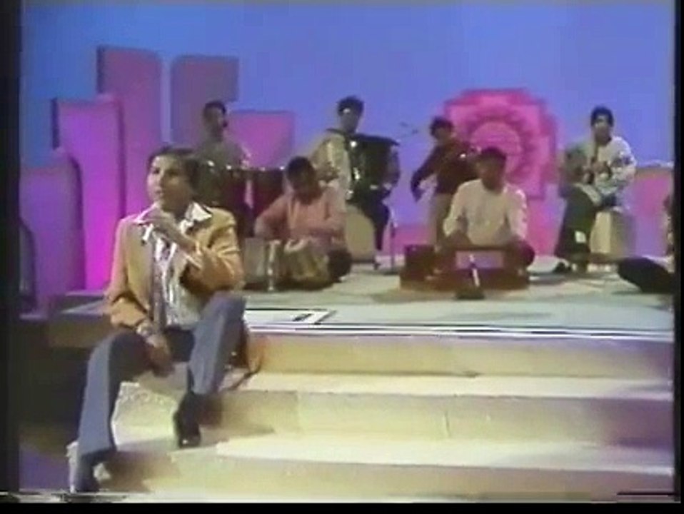 Sona na Chandi na koi mehal janeman live Performace