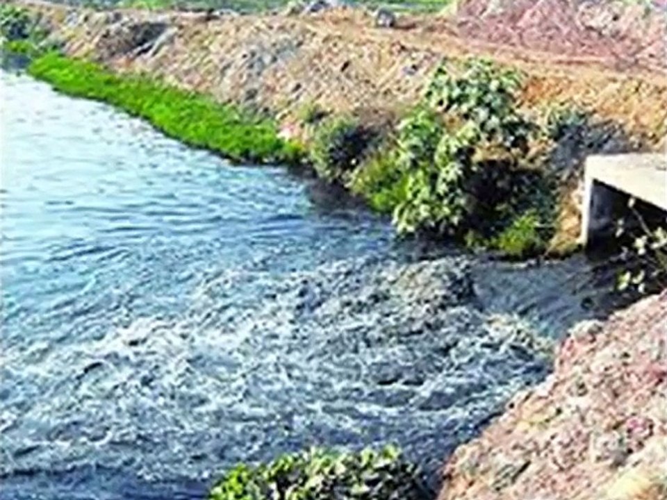 Yeh Neer Kahan Se Barse Hain \ Yeh Badri Kahan Se Aayi Hai - (PREM PARVAT - 1973) - (Audio)