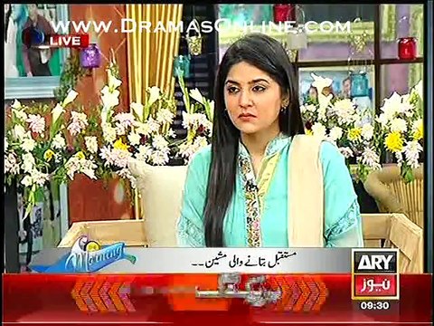 Raja Haider Robo Glasses Pehen K Khud Bhi Or Dusro Ko Bhi Unka Future Unhe Dikha Rahe Hein