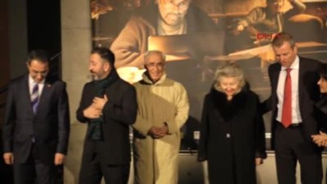 Nurnberg'de Şener Şen'e 'Onur' Ödülü... Cem Yılmaz Festivalde Esprileri ile Güldürdü