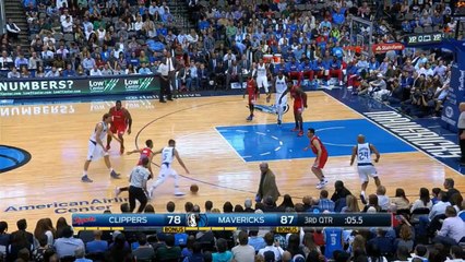 Quand Glen Davis percute Dirk Nowitzki