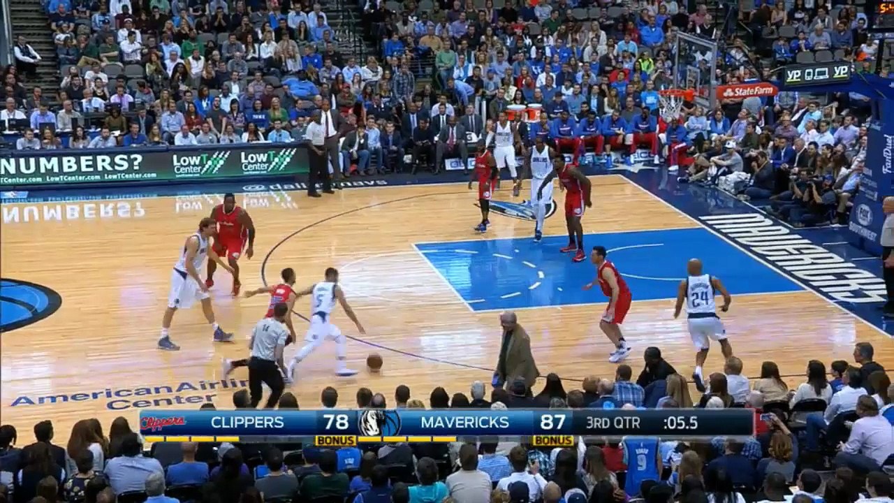 Quand Glen Davis percute Dirk Nowitzki