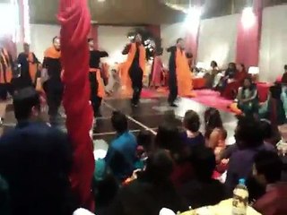 Amazing Mehndi Dance Performance on song Subah Honay na dy