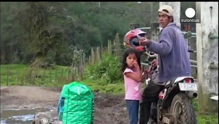 Costa Rica: Volcanic eruption grounds flights