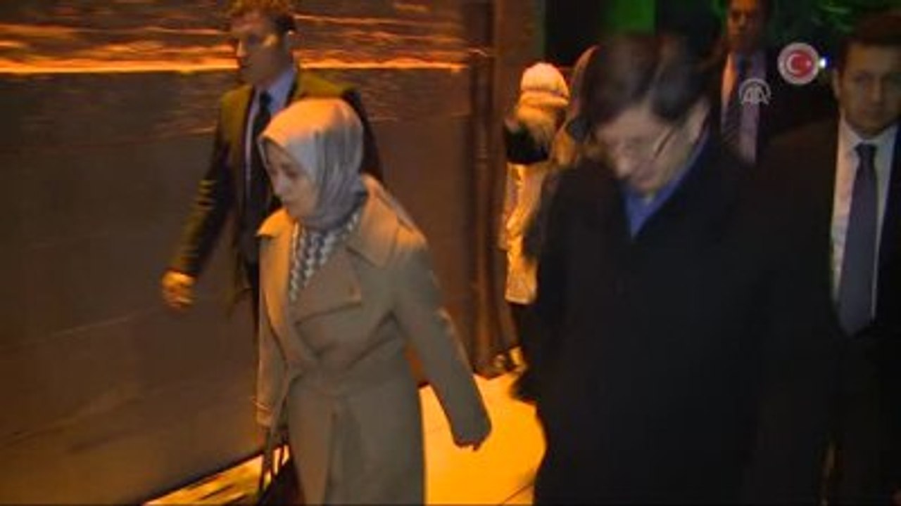 Başbakan Davutoğlu, Onkoloji Hastanesi'ni Ziyaret Etti