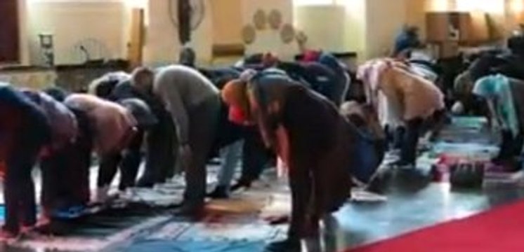 İngiltere'de Müslümanlar Kilisede Namaz Kıldı