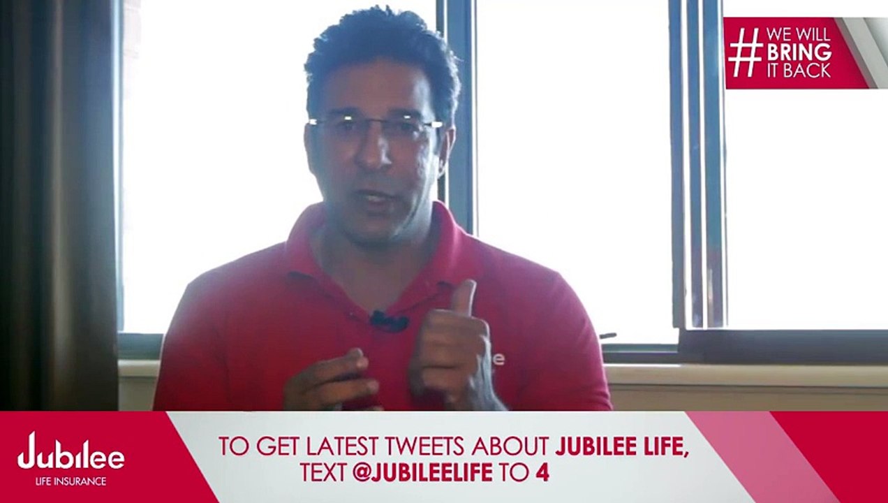 Wasim Akram Telling Strategies to Pak Team for Play match against Ireland