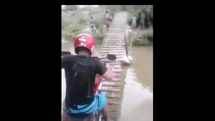 Funny Video - Amazing Bike Crash Stunt