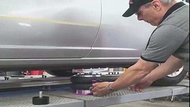 Lifting the car by a new technology jack, quite easy and safe..........!!!!!!!!!!!