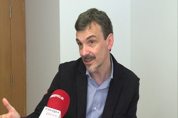 Podemos defiende su posición en Venezuela